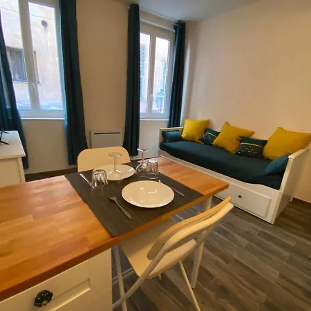 Vieille Apartment Nizza